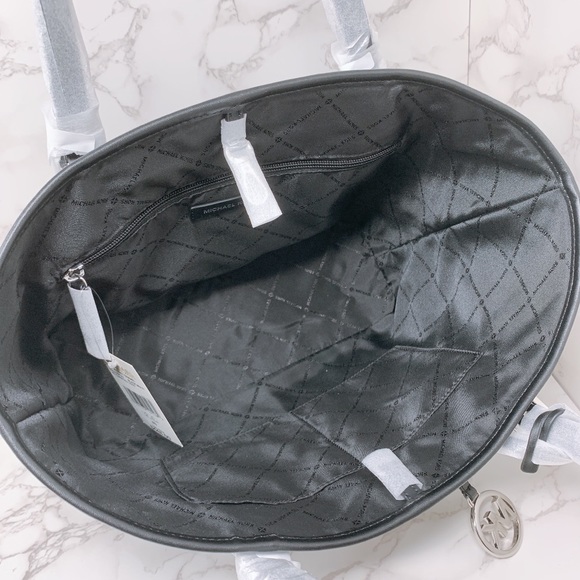 Michael Kors Medium Tote - Picture 4 of 8